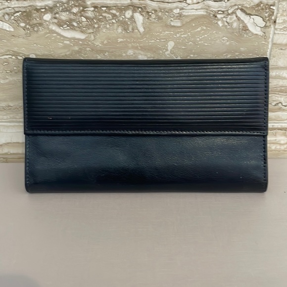 Black Leather Wallet - Picture 1 of 6
